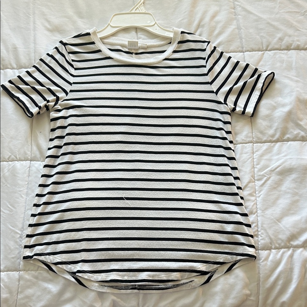 GAP Black and White Striped Short Sleeve Tee